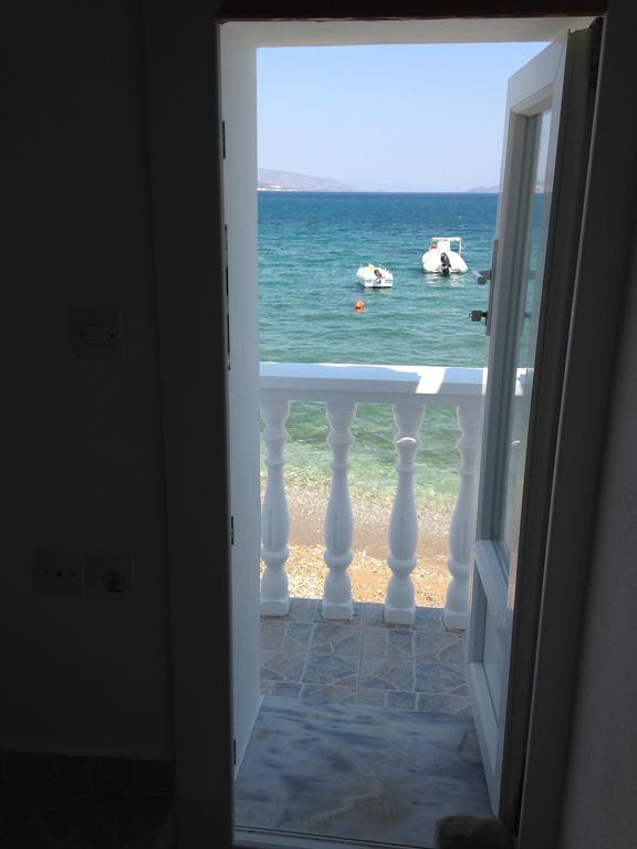 Ireon Samos Beach House Apartment ภายนอก รูปภาพ